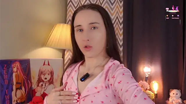 Snapshot of MaudAle chatting on 2, 12, 2025 MaudAle online show from 2, 12, 2025