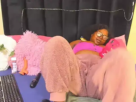 AmazingDarkDoll online show from 19, 1, 2026