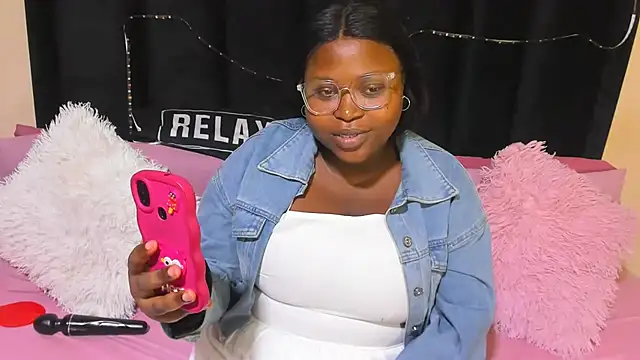 AmazingDarkDoll online show from 18, 3, 2026