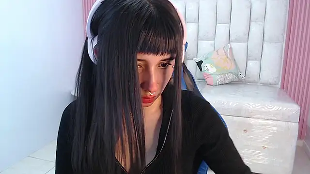 Snapshot of allyssa_bellini_s chatting on 13, 9, 2025 allyssa bellini s online show from 13, 9, 2025