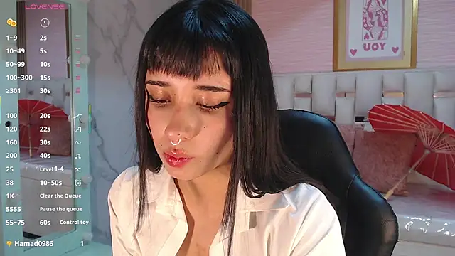 Snapshot of allyssa_bellini_s chatting on 30, 9, 2025 allyssa bellini s online show from 30, 9, 2025
