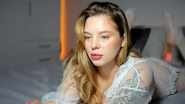 LilyFlamee online show from 3, 3, 2026