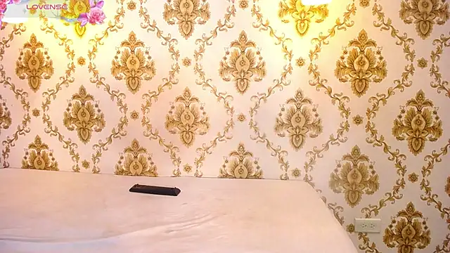 Snapshot of EMILYY_WALKER chatting on 1, 10, 2025 EMILYY WALKER online show from 1, 10, 2025