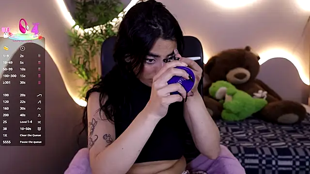 Emma and Issac online show from 8, 1, 2026