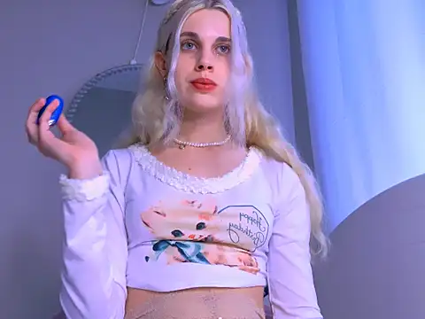 Snapshot of carmen_crybaby chatting on 16, 9, 2025 carmen crybaby online show from 16, 9, 2025