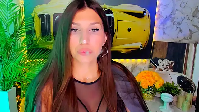 Mollyinyourmind online show from 6, 11, 2025