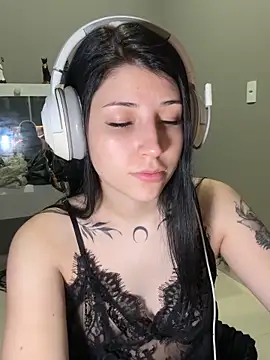 Snapshot of Privad_ravenna chatting on 7, 10, 2025 Privad ravenna online show from 7, 10, 2025