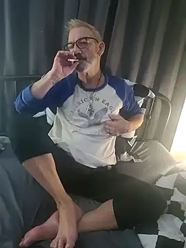 FoxnMouse online show from 6, 11, 2025