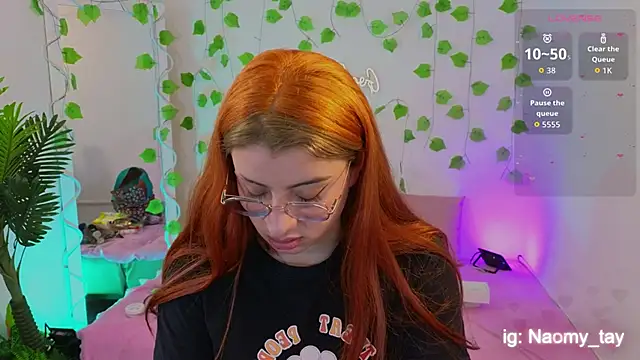 Naomy tay1 online show from 18, 9, 2025