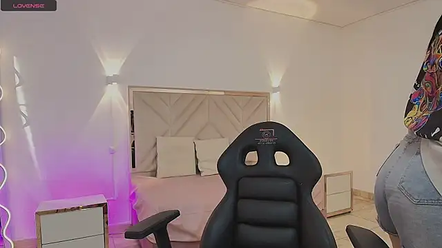 Violet tay1 online show from 19, 10, 2025