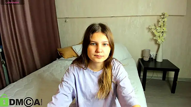 Elle Ellise online show from 30, 9, 2025