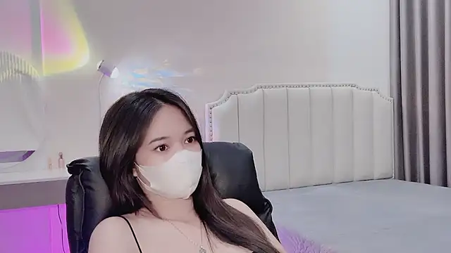 Snapshot of _Dorry_ chatting on 14, 11, 2025 Dorry online show from 14, 11, 2025