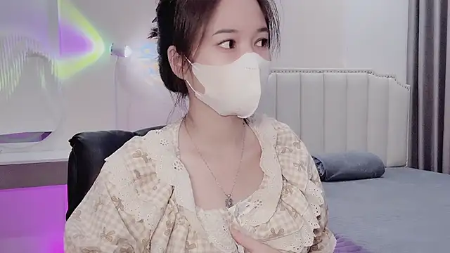 Snapshot of _Dorry_ chatting on 18, 11, 2025 Dorry online show from 18, 11, 2025