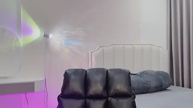 Snapshot of _Dorry_ chatting on 26, 11, 2025 Dorry online show from 26, 11, 2025