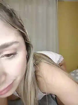 Snapshot of mikateen chatting on 6, 11, 2025 mikateen online show from 6, 11, 2025