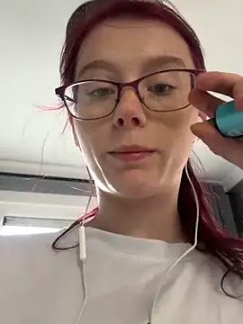 Snapshot of raen001 chatting on 20, 11, 2025 raen001 online show from 20, 11, 2025