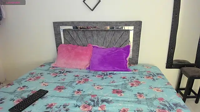 Laurasofia01 online show from 7, 11, 2025