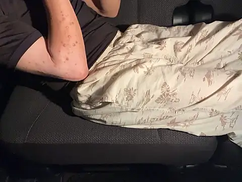 Snapshot of CAMEL1913 chatting on 13, 9, 2025 CAMEL1913 online show from 13, 9, 2025