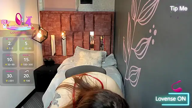 Isa Thompson   online show from 24, 9, 2025