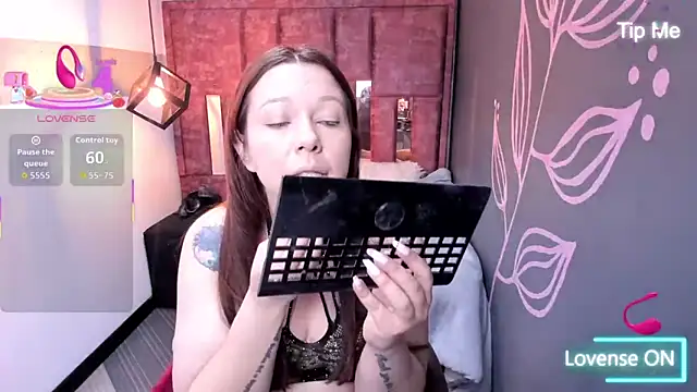 Isa Thompson   online show from 25, 9, 2025