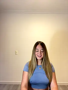 Zara Ross online show from 5, 10, 2025