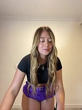 Zara Ross online show from 14, 4, 2026