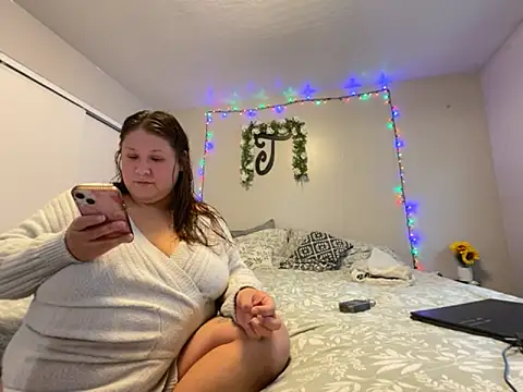 Snapshot of JizzyJazzunleashed chatting on 19, 10, 2025 JizzyJazzunleashed online show from 19, 10, 2025