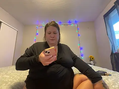 Snapshot of JizzyJazzunleashed chatting on 1, 11, 2025 JizzyJazzunleashed online show from 1, 11, 2025