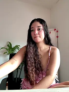 Snapshot of lana_rousse01 chatting on 19, 9, 2025 lana rousse01 online show from 19, 9, 2025