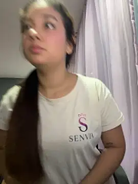 Snapshot of lana_rousse01 chatting on 18, 12, 2025 lana rousse01 online show from 18, 12, 2025