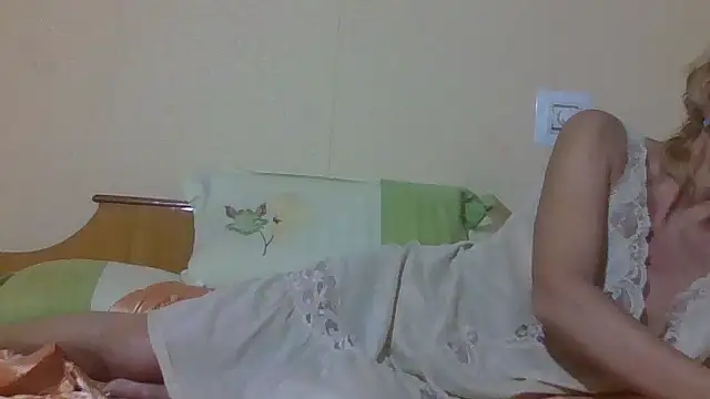 Snapshot of TianaQLove chatting on 16, 9, 2025 TianaQLove online show from 16, 9, 2025