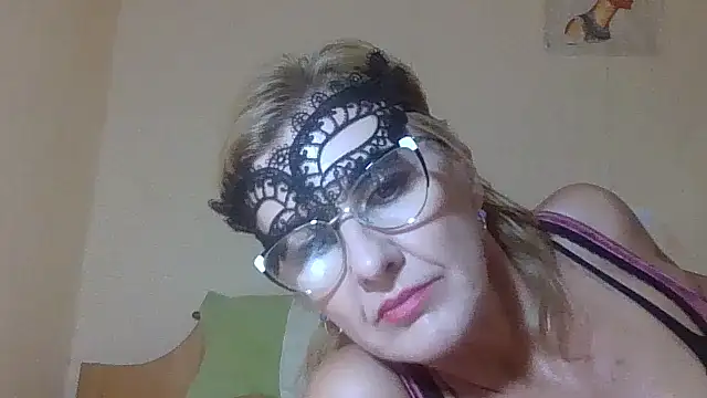 Snapshot of TianaQLove chatting on 18, 9, 2025 TianaQLove online show from 18, 9, 2025