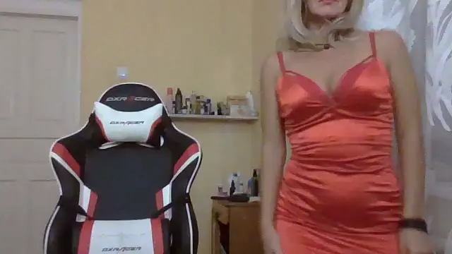 Snapshot of TianaQLove chatting on 3, 10, 2025 TianaQLove online show from 3, 10, 2025