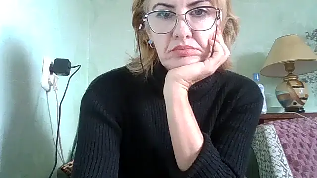 Snapshot of TianaQLove chatting on 14, 10, 2025 TianaQLove online show from 14, 10, 2025