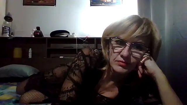 Snapshot of TianaQLove chatting on 26, 11, 2025 TianaQLove online show from 26, 11, 2025