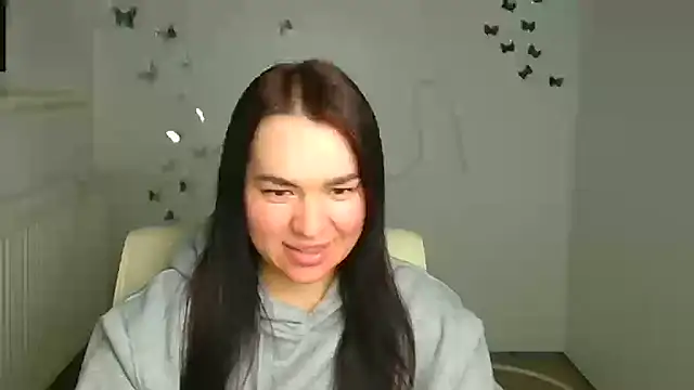 Lola Saymyname online show from 10, 4, 2026