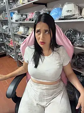 GiaDuque online show from 13, 3, 2026