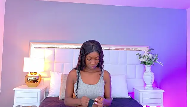 Snapshot of MadeleineHocker chatting on 10, 9, 2025 MadeleineHocker online show from 10, 9, 2025