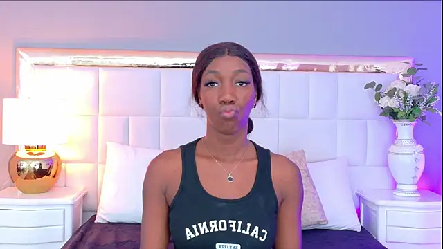 Snapshot of MadeleineHocker chatting on 14, 9, 2025 MadeleineHocker online show from 14, 9, 2025