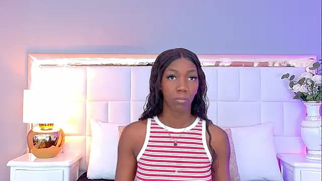 Snapshot of MadeleineHocker chatting on 17, 9, 2025 MadeleineHocker online show from 17, 9, 2025