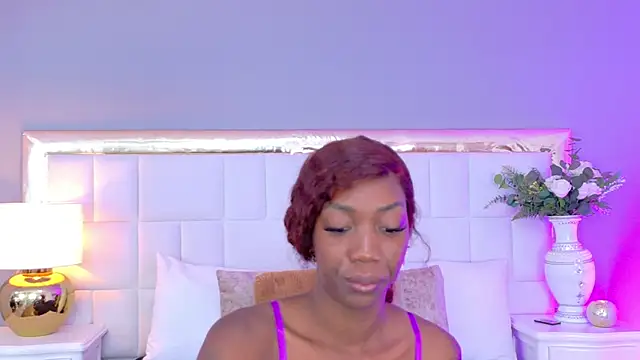 Snapshot of MadeleineHocker chatting on 4, 12, 2025 MadeleineHocker online show from 4, 12, 2025