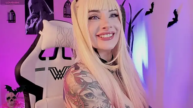 VelvetVampiree online show from 16, 4, 2026