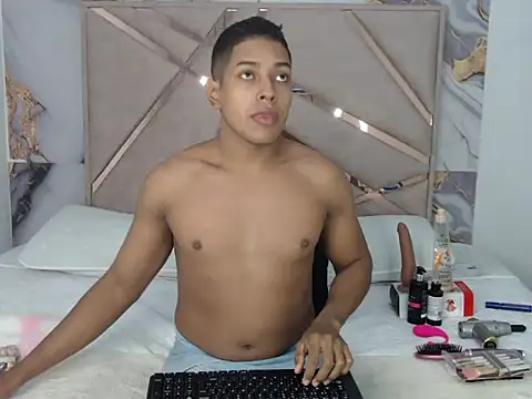 Snapshot of Boy-X- chatting on 19, 9, 2025 Boy-X- online show from 19, 9, 2025