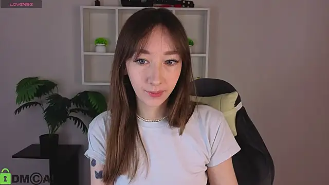 Miche1le Allenne online show from 15, 4, 2026