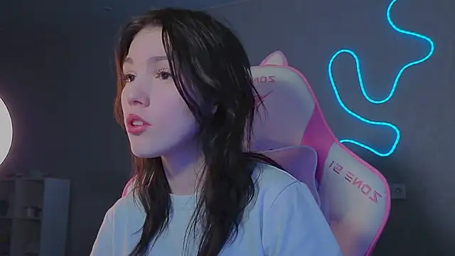 Sophie SkyAngel online show from 5, 12, 2025