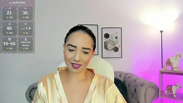 Snapshot of Sharon_breezee chatting on 3, 10, 2025 Sharon breezee online show from 3, 10, 2025