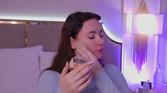 MeganStrain online show from 27, 9, 2025