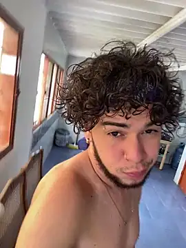 Snapshot of enzo_vittale03_ chatting on 7, 2, 2026 enzo vittale03 online show from 7, 2, 2026