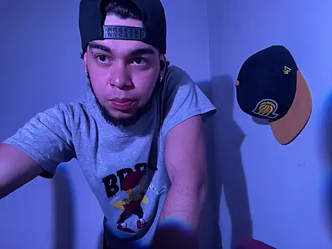 Snapshot of enzo_vittale03_ chatting on 18, 2, 2026 enzo vittale03 online show from 18, 2, 2026