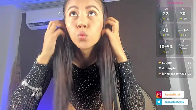 Snapshot of _Kendall_19 chatting on 25, 11, 2025 Kendall 19 online show from 25, 11, 2025